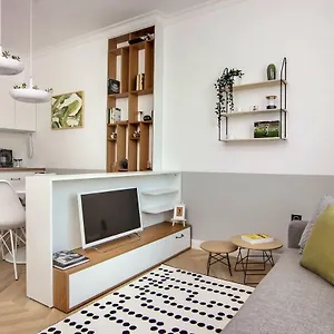 Hip, Cosmopolitan Gem In The Heart Of By Flat Mаnager Appartamento Sofia
